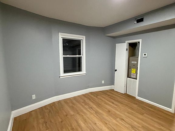 5th image of 110-112 S 15th St #B