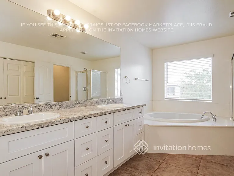 7421 S 40th Ln — Photo 11