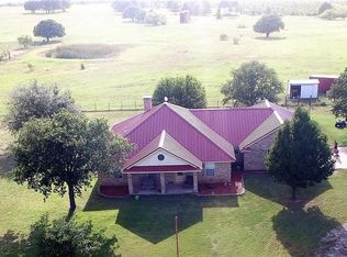 1206 Indian School Rd, Bowie, TX 76230