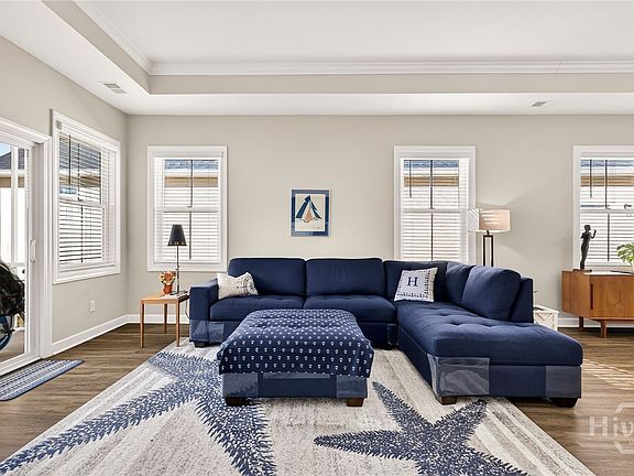 5th image of 137 Mallory Place