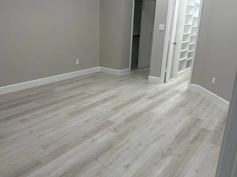 2415 Amber Hill Ln — Photo 12