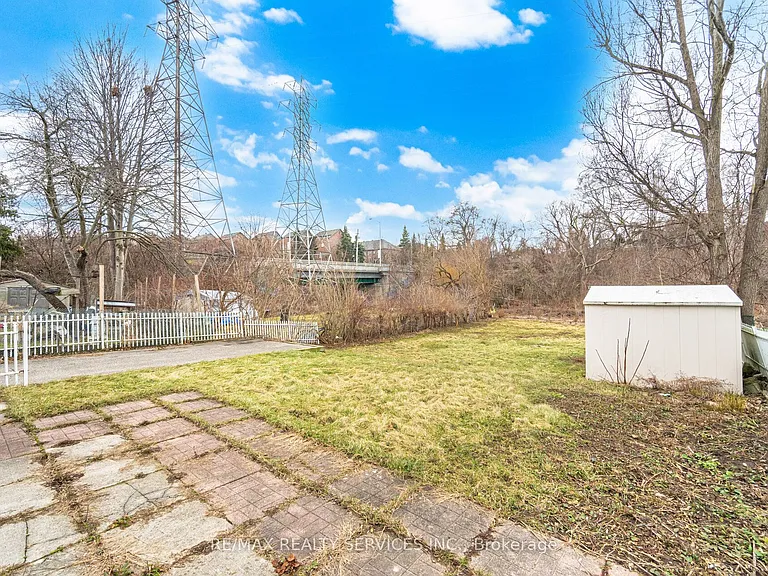 6 Bonnyview Dr #LOWER — Photo 27