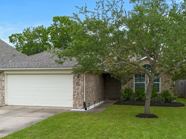 206 Rippling Creek Lane, Alvin, TX 77511
