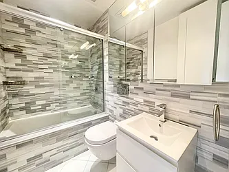 Rented by Century 21 Premier 