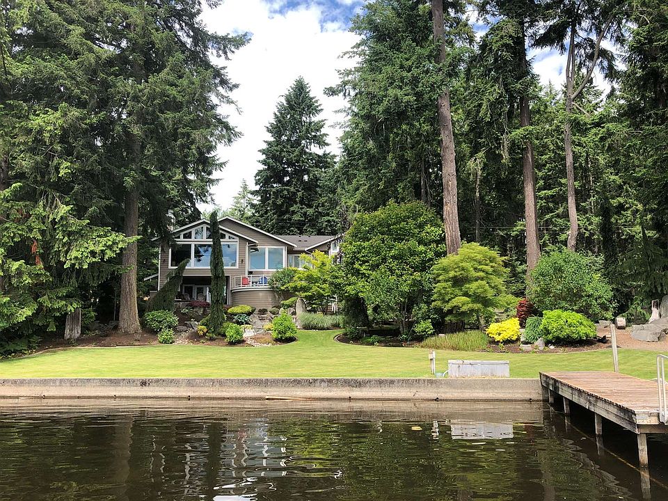 1st image of 3930 Long Lake Dr SE