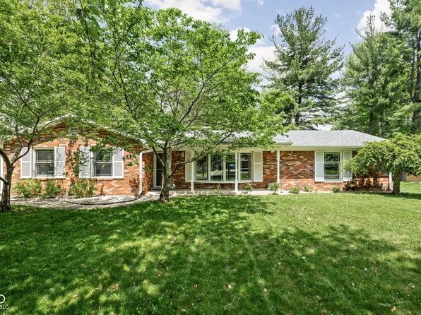 818 Merry Ln, Greenwood, IN 46142