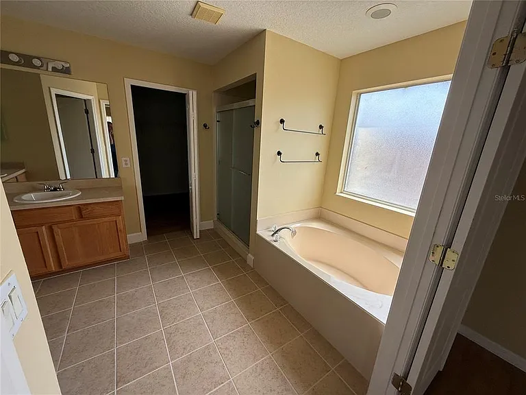 933 Whispering Cypress Ln — Photo 13