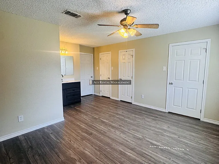 6824 Camden Ln #3 — Photo 9