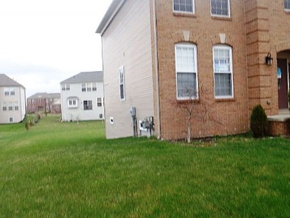 2nd image of 6919 Lakeway St