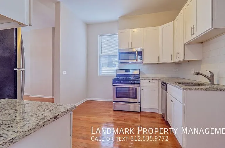 2130 W Cermak Rd #3R — Photo 3