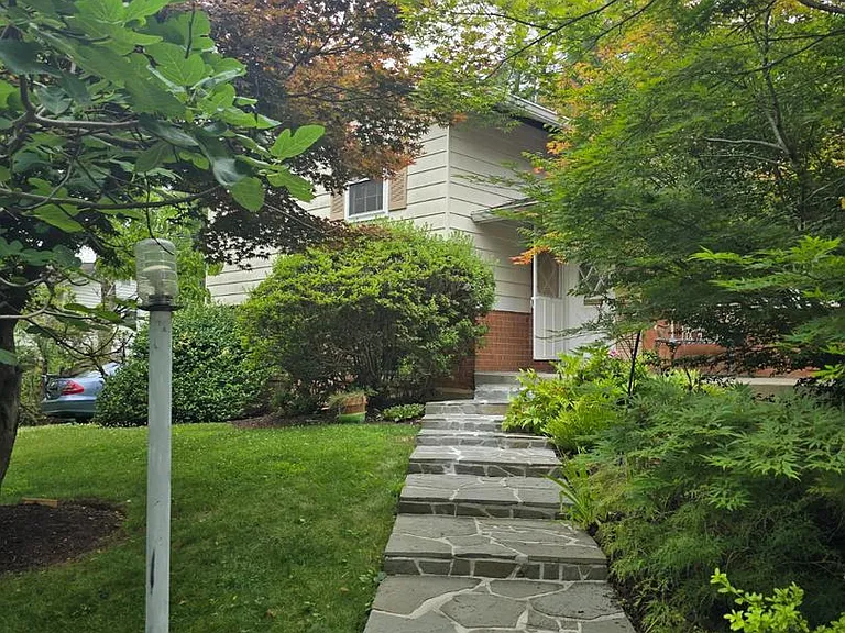 Enid Dr — Photo 1