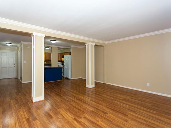 804 Vestavia Villa Ct, Birmingham, AL 35226