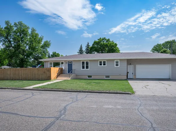 101 Lincoln Ave N, Center, ND 58530