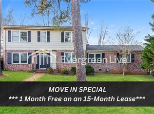 614 Pine Hill Dr, Boiling Springs, SC 29316