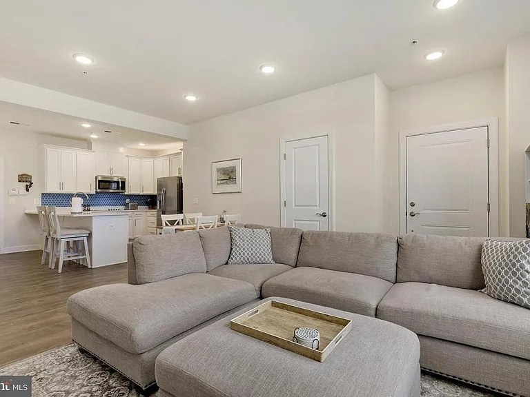 10342 Ratcliffe Trl — Photo 8