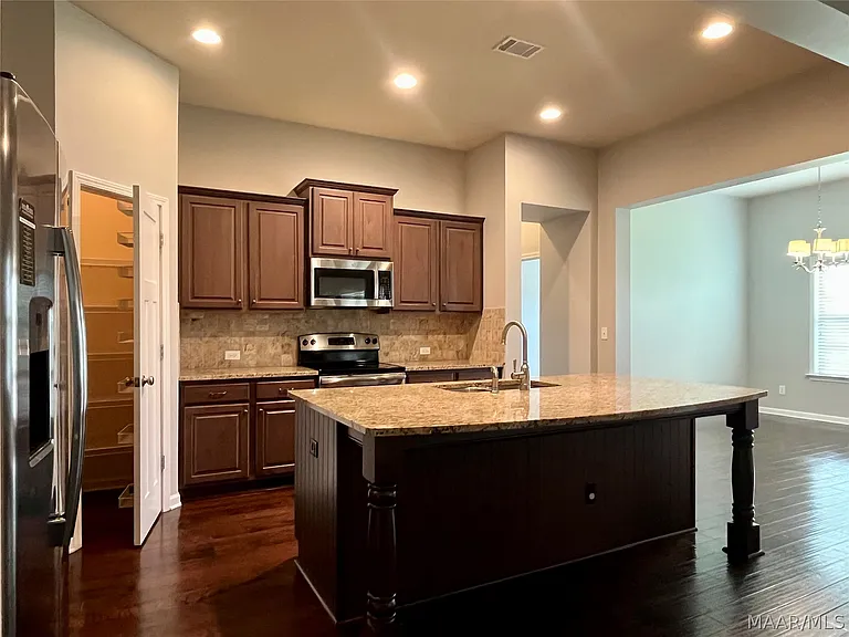 9408 Tillman Ct — Photo 18