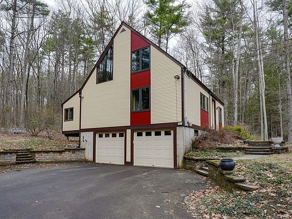 2nd image of 565 Langen Rd