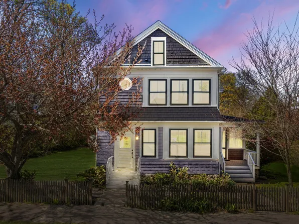 (undisclosed Address), Marion, MA 02738