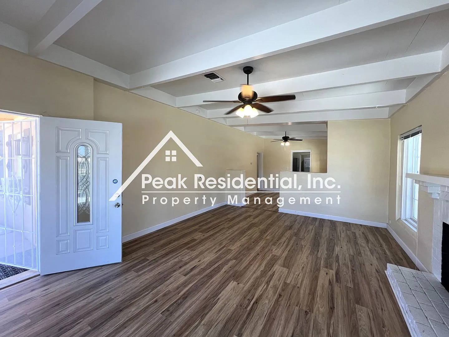 Charming 2bd/1ba Duplex- 5 Minutes From UCD Med Center! — Photo 4