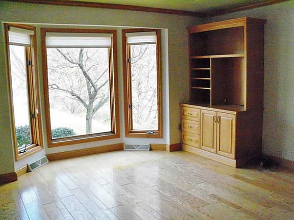 4th image of 112 Woodland Dr