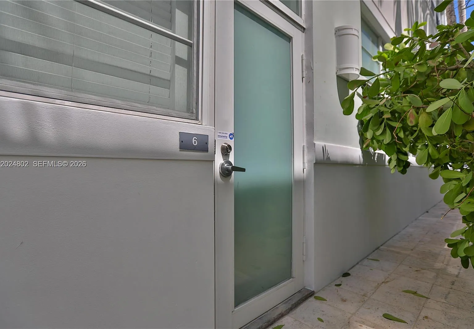The Nobloi Condo — Photo 2