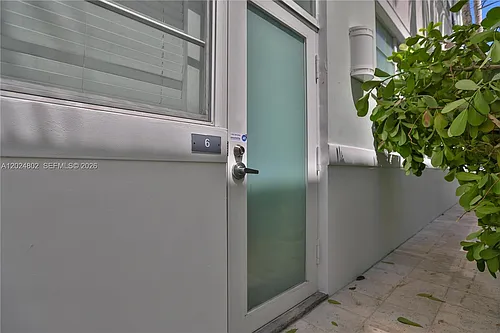 935 Euclid Ave #6 Photo 1