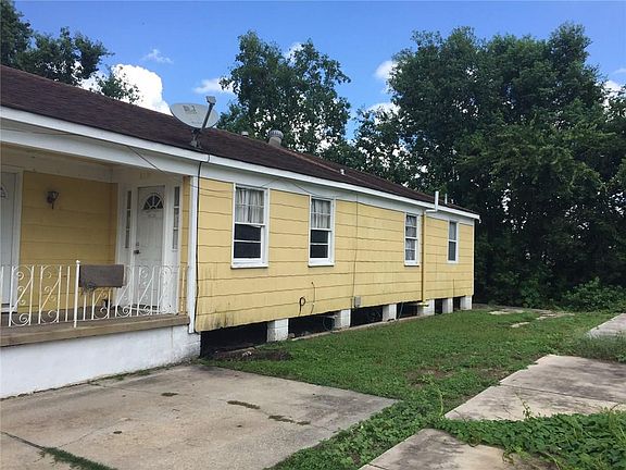 3rd image of 6031-33 Lafaye St