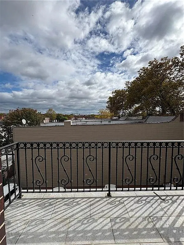 2 bed, 2.0 bath, 1015 sqft, $2,700 — Photo 3