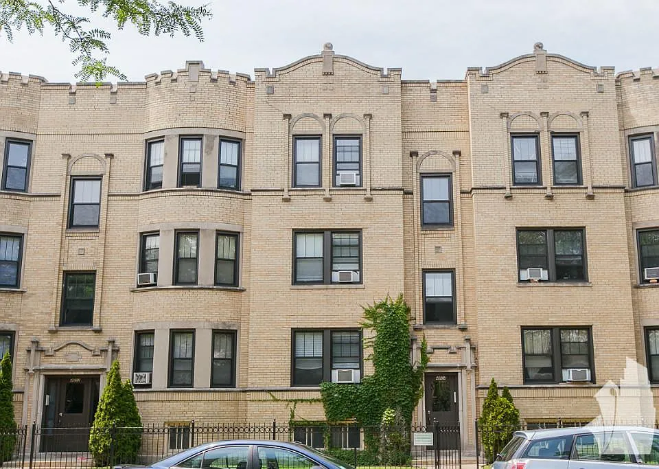 4601 N Winchester Ave #3