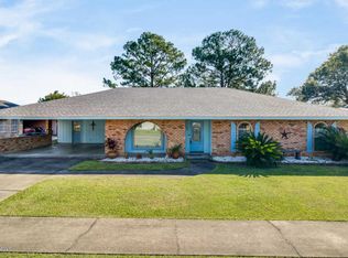 104 Wisteria Dr, Lafayette, LA 70506