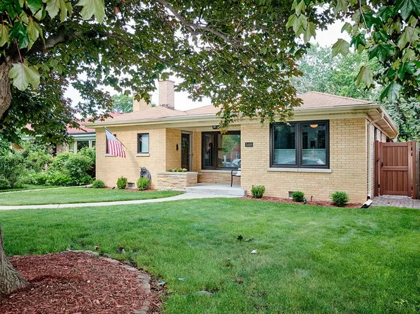 5449 N La Crosse Ave, Chicago, IL 60630