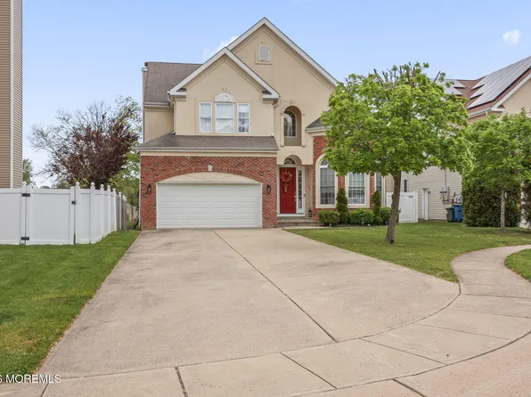 29 Chad Lane, Howell, NJ 07731