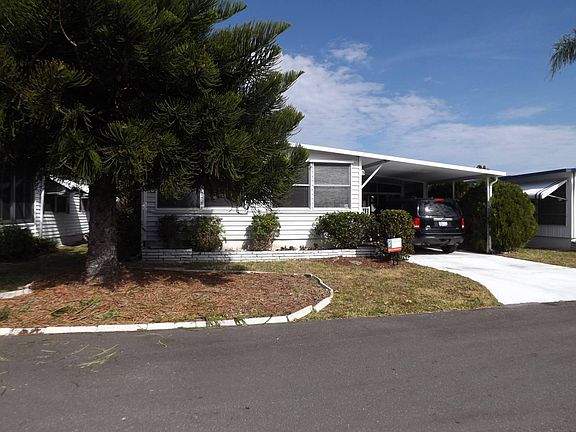 2nd image of 915 Nogoya Ave W
