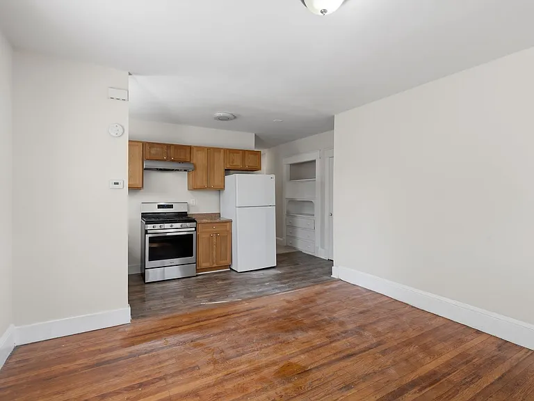 735 Union St — Photo 14