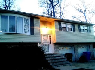 130 Maple St, Colonia, NJ 07067
