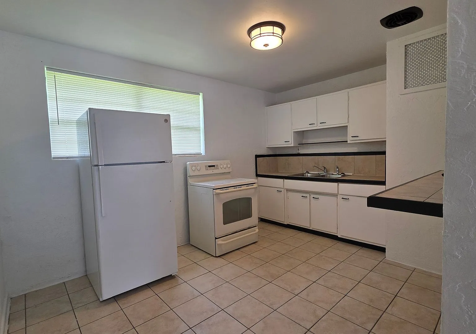 2 Bedroom, 1 Bath Single Family Home — Photo 3