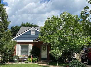 209 Glendale Dr, Ann Arbor, MI 48103