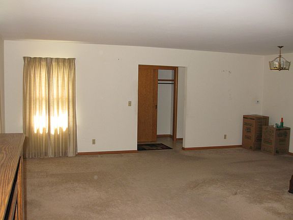 3rd image of 900 N Union Dr