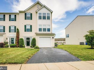 179 S Savanna Dr, Pottstown, PA 19465