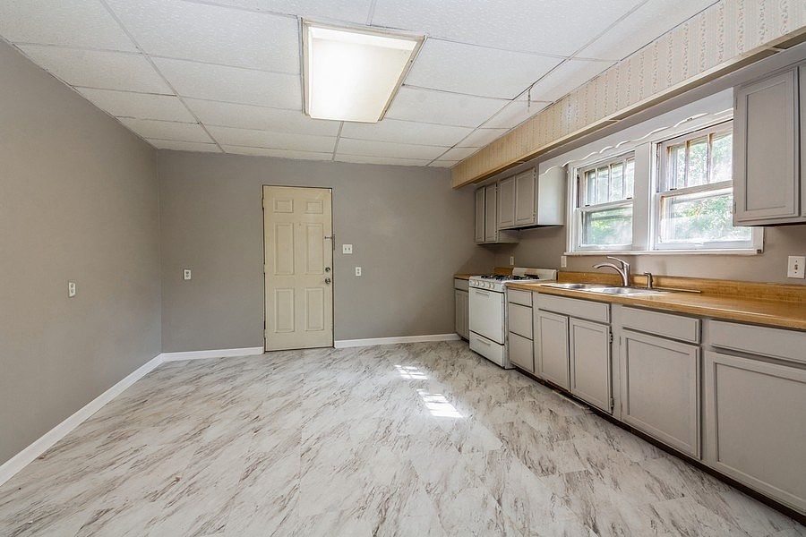 Unit 1 - Kitchen and Dining