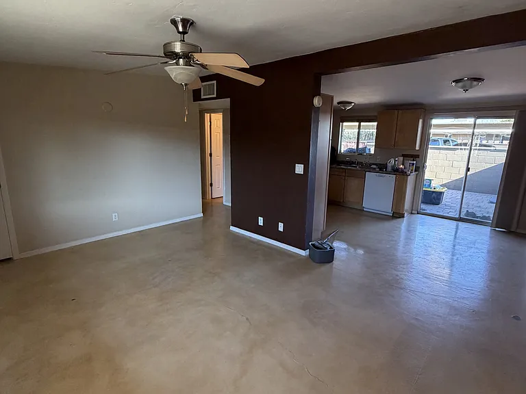 2841 N Columbus Blvd #28 — Photo 12