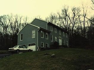 4 Banquo Brae Dr, Brookfield, CT 06804