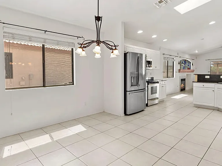 7700 N Sun Flair Dr — Photo 4