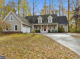 8827 Burke Rd, Burke, VA 22015