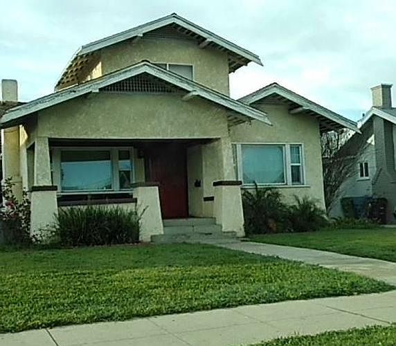 1st image of 1828 W 41st Pl