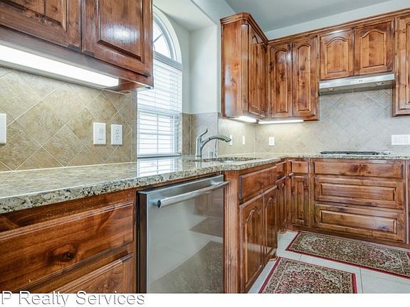 5th image of 12362 Nandina Ln