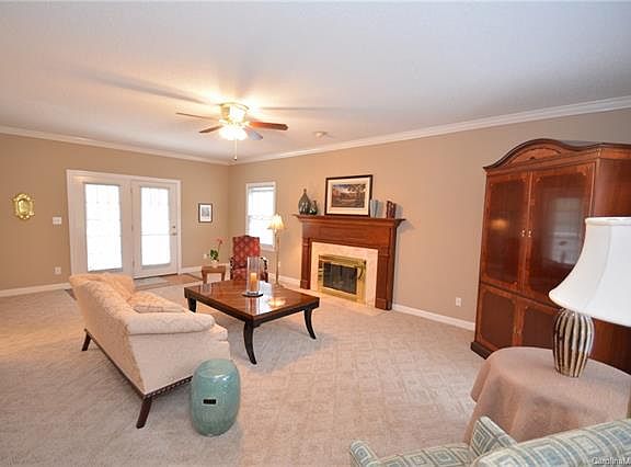 4th image of 1008 Argyle Ct