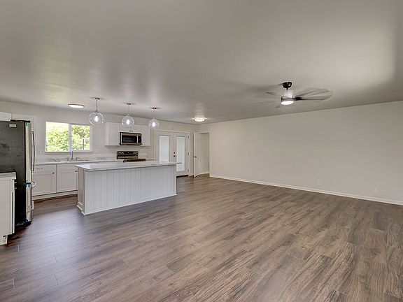 5th image of 424 W Puainako St