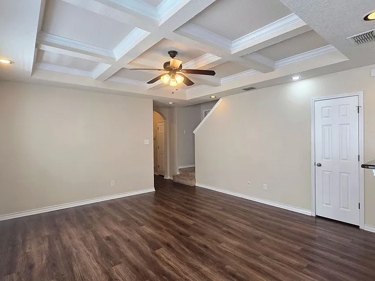 4916 Appleseed Ct — Photo 29