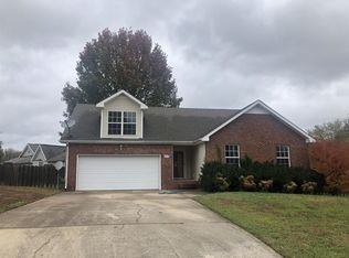 615 Ashley Oaks Dr, Clarksville, TN 37042